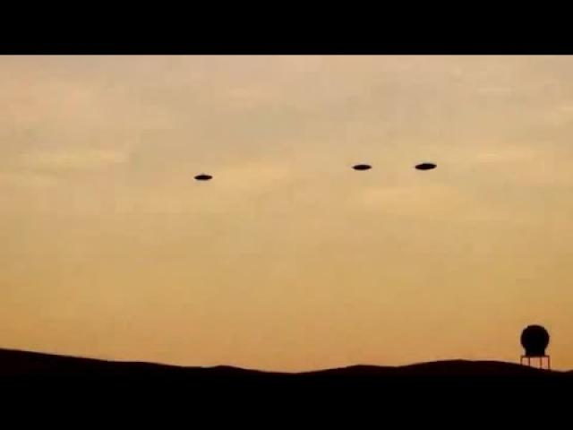 MUST WATCH: This video was taken in the Nevada desert. Two F-22 Raptors chasing UFOs