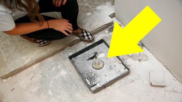 They Found A Safe In Their House Behind A Medicine Cabinet, So They Decided To Open It