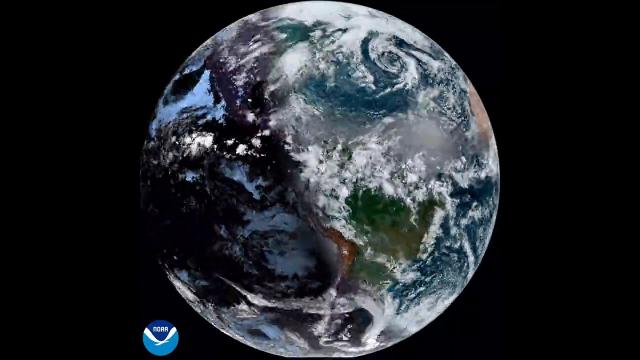 Satellites watch Earth's tilt change throughout 2022 - Time-lapse