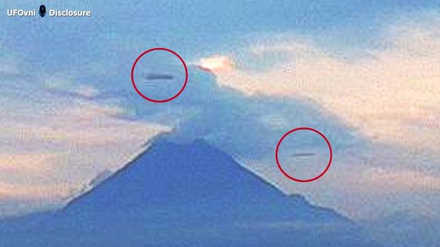 200 Meters, Two UFOs Cigar or Disc Saw Live Webcam On Colima Volcano Mexico, July 29, 2016