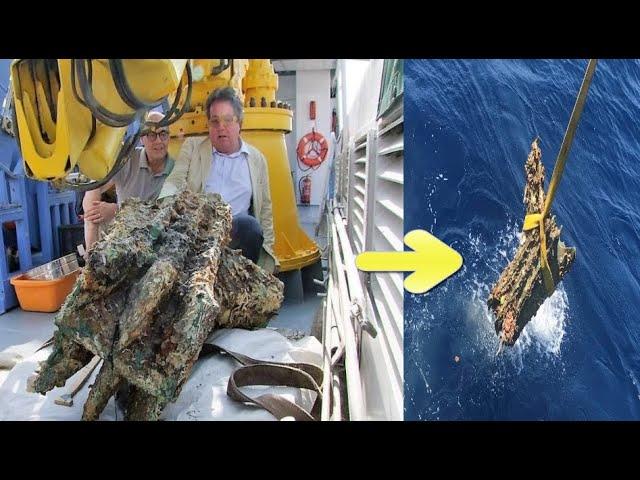 Amazing ancient artifacts were recovered from the waters to the east of Sicily