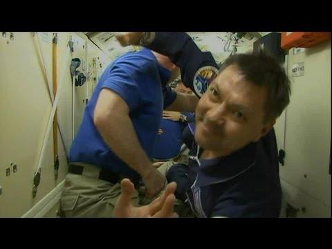 New Crew Joins Expedition 44