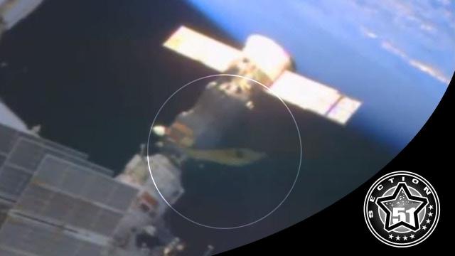 ???? Did a UFO Dock With International Space Station For Alien Astronaut Meeting ?