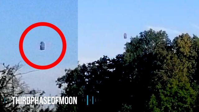 UFO SPIKE! Broad Daylight Metallic BULLET UFO? TR3-B Over Neighborhood!