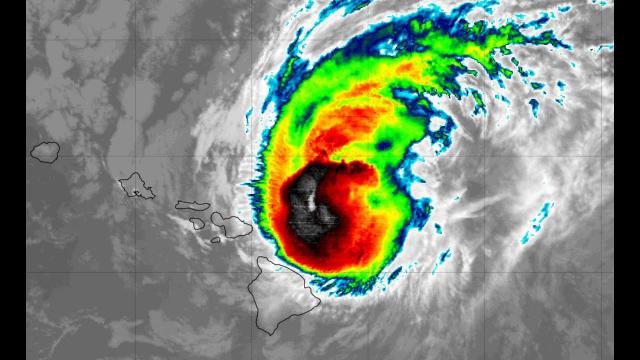 Alert! Hawaii you are about to be hit with a Hurricane named Douglas