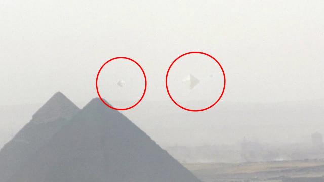 Breathtaking UFO Video Caught Over Egypt | Floating Pyramid Shaped UFO Over Egypt