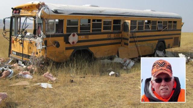 When A Swaying Trailer Slammed Into This School Bus, The Driver’s Actions Astounded The Boys