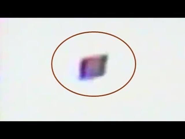 Astonishing footage has emerged of a diamond UFO over Phoenix, Arizona