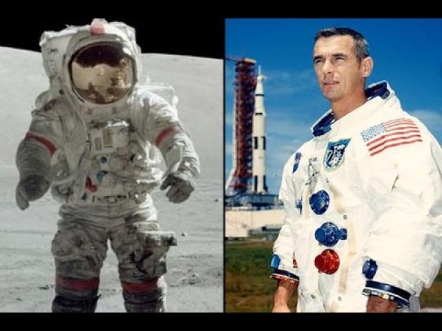 Remembering Gene Cernan - Singing and Hopeful On The Moon | Video