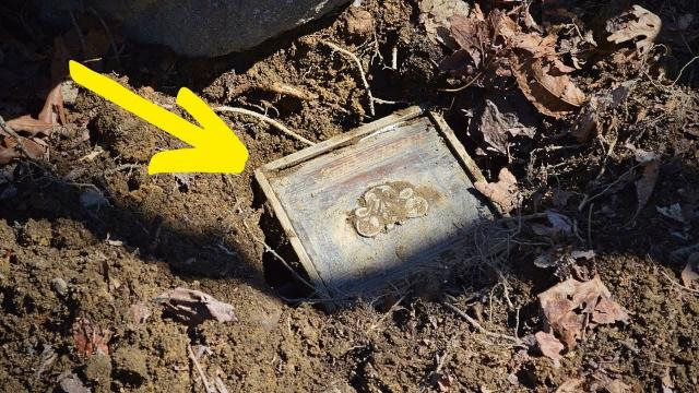 Couple Finds Buried Box, Big Shock After Opening !