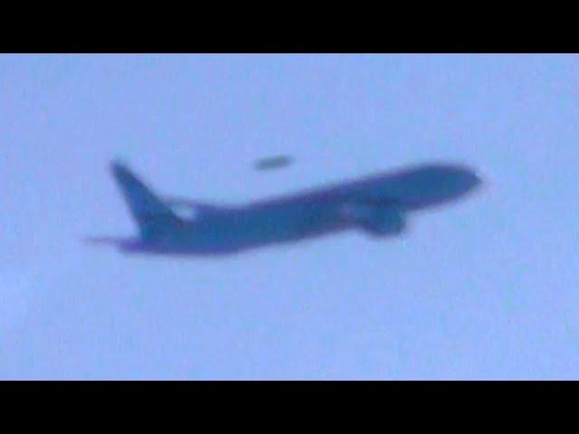 UFO Recorded At High Altitude Over Pacific Ocean September 2014