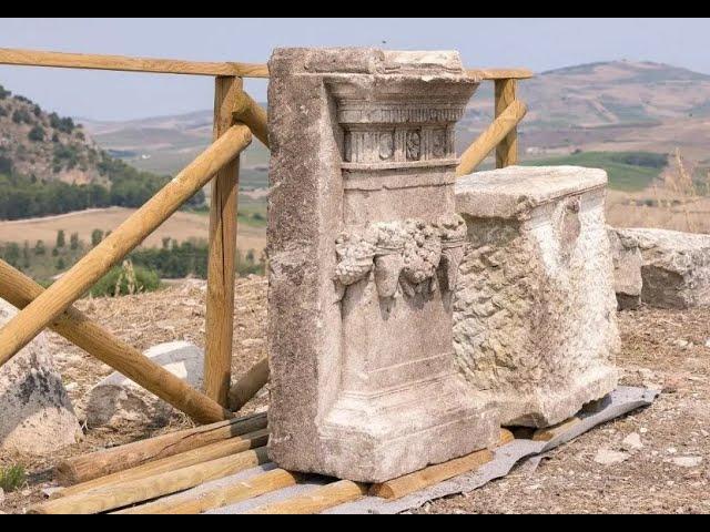 ARCHAEOLOGISTS FIND ALTAR IN ANCIENT SEGESTA