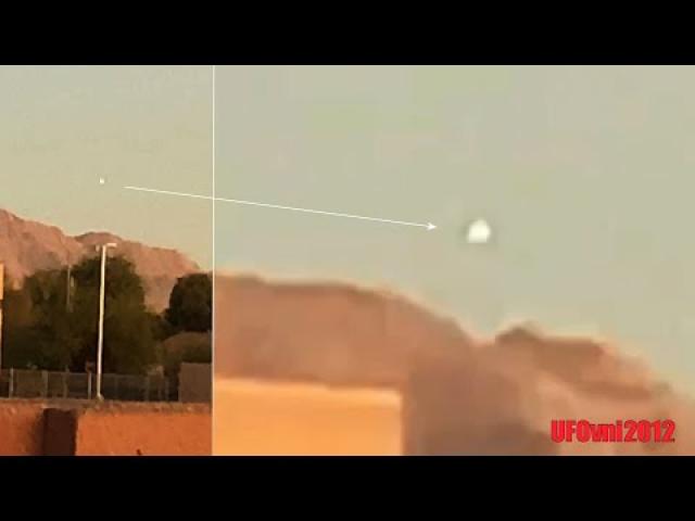 ????UFO Captured Over Las Vegas Mountain, Nov 13, 2021