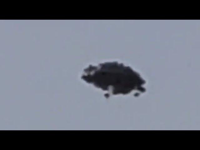 Bizarre UFO with little spheres attached caught on video in Florida