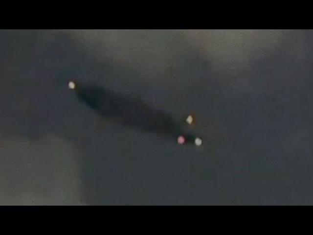 Black Triangle UFO Filmed Above Car In Miami FL At Night, May 2022 ????