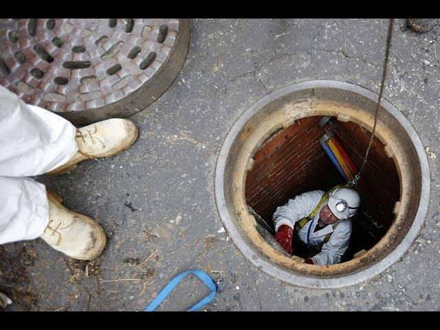 Workers Were Trying To Clear A London Sewer When They Discovered A 143 Ton Fatberg