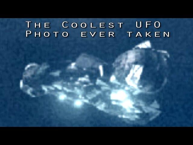 The Coolest UFO photo EVER taken.