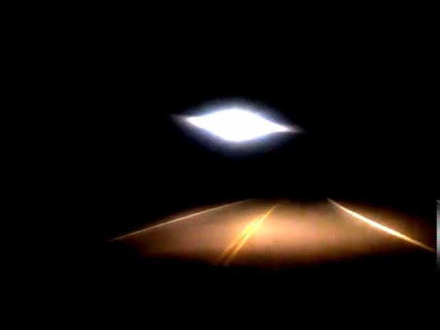 Argentina: Comodoro Rivadavia Resident Reportedly Records Highway UFO