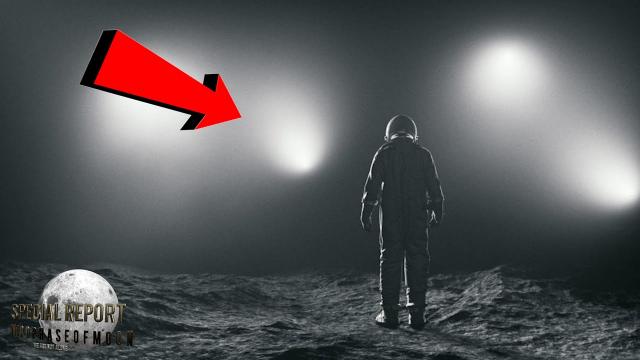 WHOA! HUGE Vector Shaped UFO Craft Formation Over The Moon! 2021