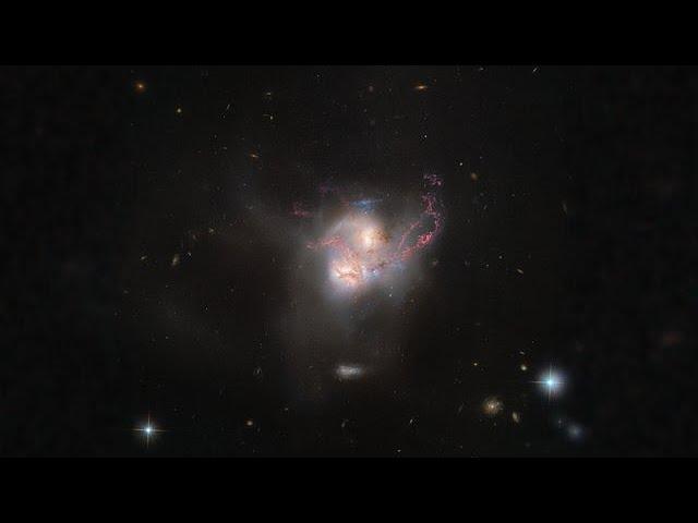 Zoom on NGC 5256