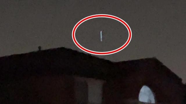 Luminous Vertical Shape Object in Bakersfield, California