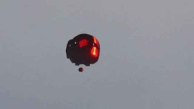 BEYOND WEIRD!! [STRANGEST UFO EVER] Montreal Canada! MORPHING ALIEN CRAFT 8/30/2016