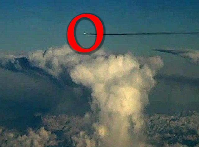 DAMN!!! Major Airliner CLOSE Collision UFO ROCKET HAARP EXPERIMENT!? NASA CUT FEED 2015