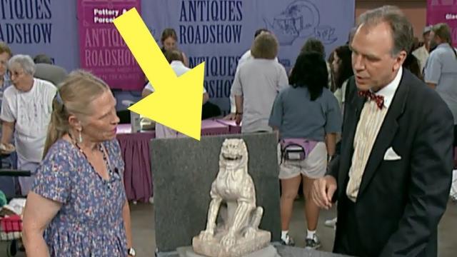 Antiques Roadshow  Appraiser Chokes Back Tears When He Sees Woman’s Antique Lion Statue