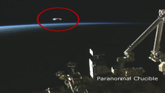 NASA: Star Wars UFO Caught Leaving Earth