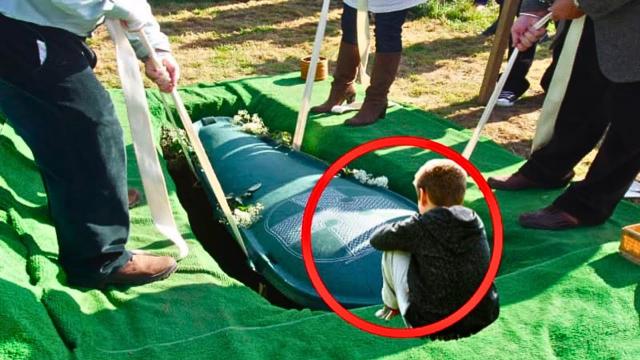 Boy Went To Say Goodbye To Mom - When He Said This, They Opened The Coffin