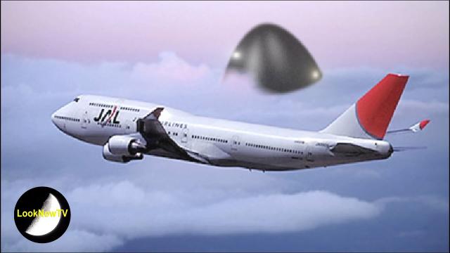 AMAZING Russian UFO Case! Giant UFO Follows Japanese Airliner!