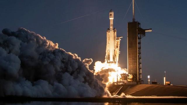 Watch Live! SpaceX Falcon Heavy launches Viasat-3 Americas mission
