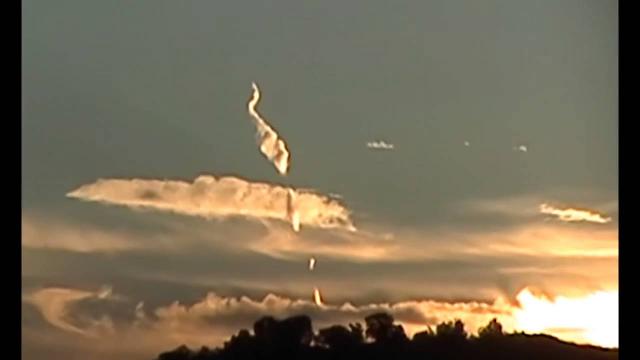 UFO Sightings MAN CLAIMS TO CONTROL THE WEATHER!!? CAN YOU? 2015