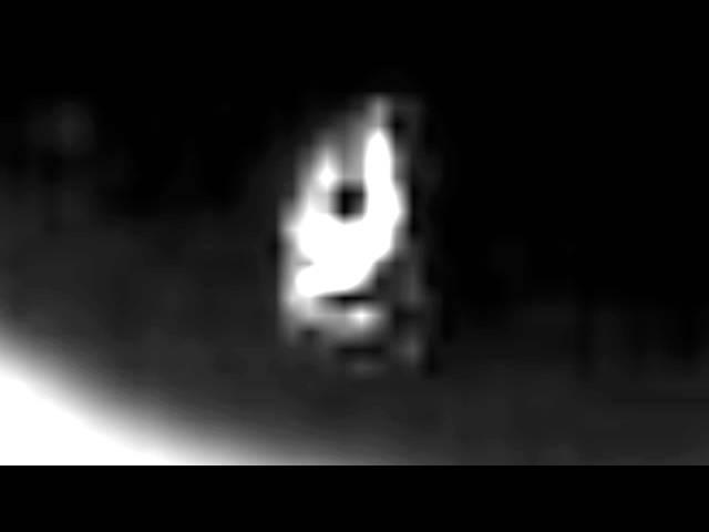 CRAZY!! UFO Sighting Huge Metallic Structure Levitates Over Moon Surface! NASA Evidence! 2014