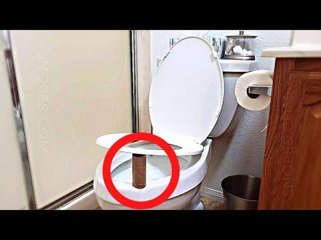 Always Place A Toilet Paper Roll Under The Toilet Seat At Night, Here's Why !