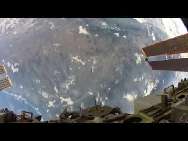 Over Earth: Amazing Spacewalk Footage Captured with GoPro