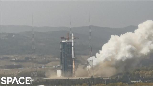China launches 2 environmental monitoring satellites, rocket sheds tiles