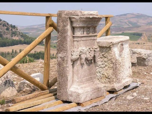 ARCHAEOLOGISTS FIND ALTAR IN ANCIENT SEGESTA
