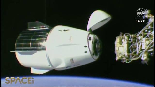 See astronauts relocate SpaceX Dragon capsule in time-lapsed highlights