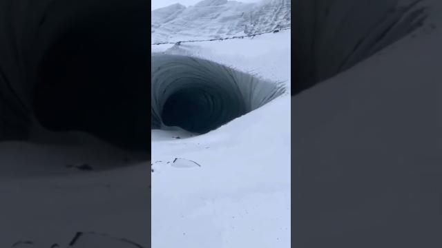 Very interesting cave/tunnel system found in Antarctica ! ???? #shorts