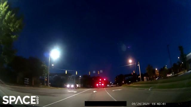 Fireball streaks over North Carolina in dash & home cam footage