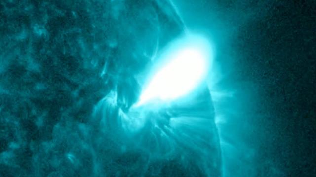 Sun blasts powerful X1.1-class flare! See spacecraft's view