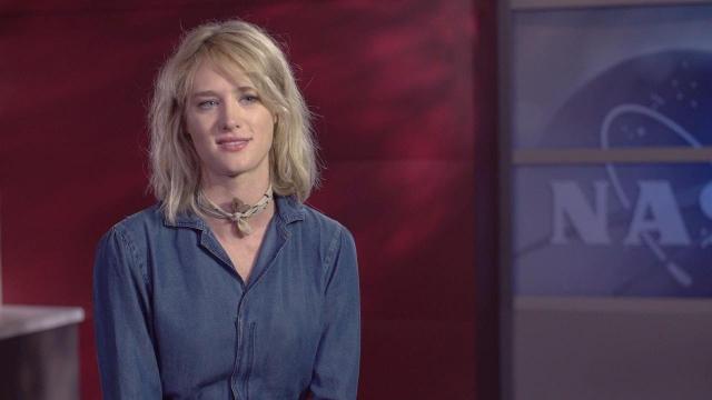 ‘The Martian’ Actress Mackenzie Davis Discusses Space Exploration