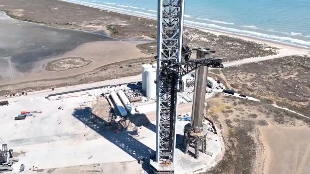 Fly around SpaceX Starship during destacking in amazing drone footage