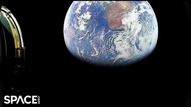 SpaceX Falcon 9 second stage captures stunning Earth view
