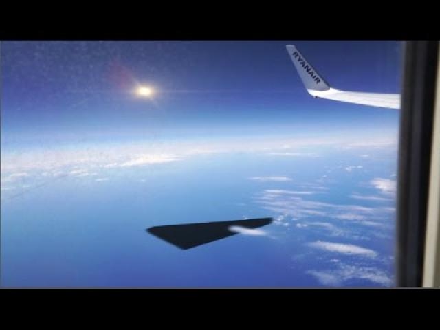 Triangle UFO Flies In Texas! Unknown Objects Trapped In Google Images MAY 2016