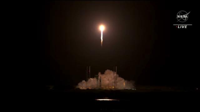 Liftoff! NASA Lucy asteroid mission launches atop Atlas V rocket