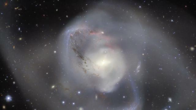 Galactic smash-up swirled together to make 'cosmic cotton candy'