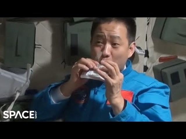 What do Chinese astronauts eat in space?