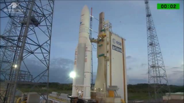 Blastoff! Ariane 5 Rocket Launches AT&T and Eutelsat Satellites